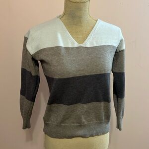 SHEIN women’s sweater size M soft and buttery